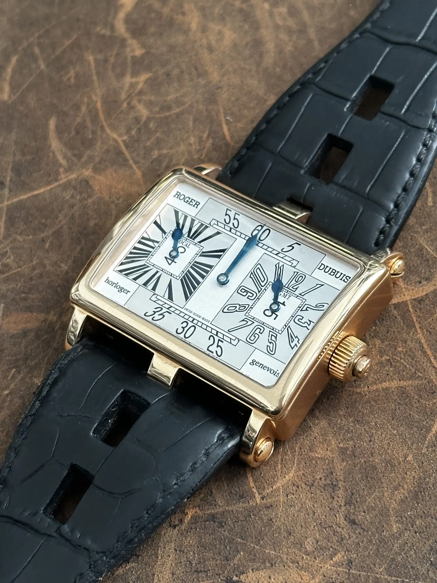 ROGER DUBUIS too much GMT BI RETRO ROSE GOLD